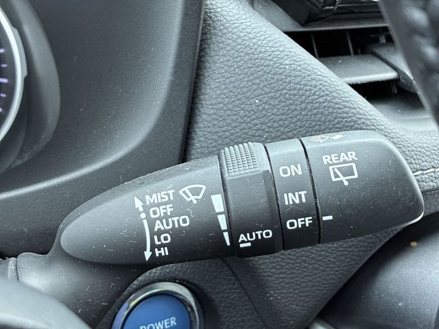 Thumbnail: 2022 Toyota RAV4 - 32
