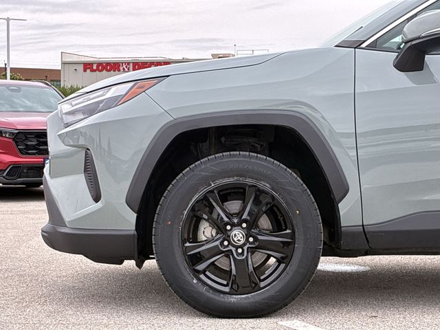 Thumbnail: 2022 Toyota RAV4 - 7