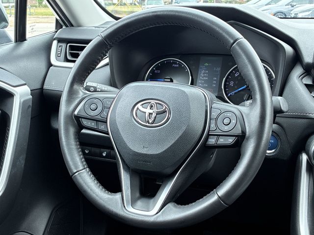 Thumbnail: 2022 Toyota RAV4 - 13