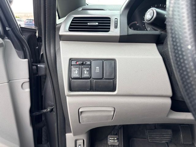 Thumbnail: 2016 Honda Odyssey - 18