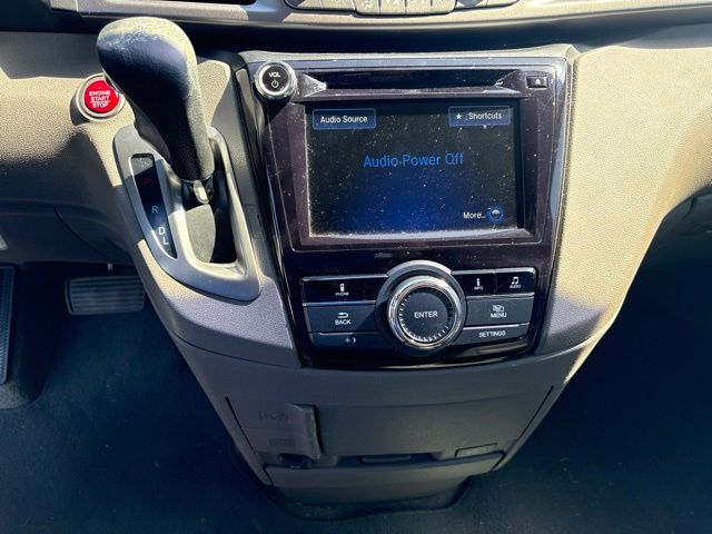 Thumbnail: 2017 Honda Odyssey - 12
