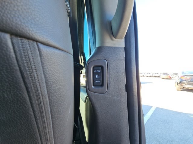 Thumbnail: 2016 Honda Odyssey - 34