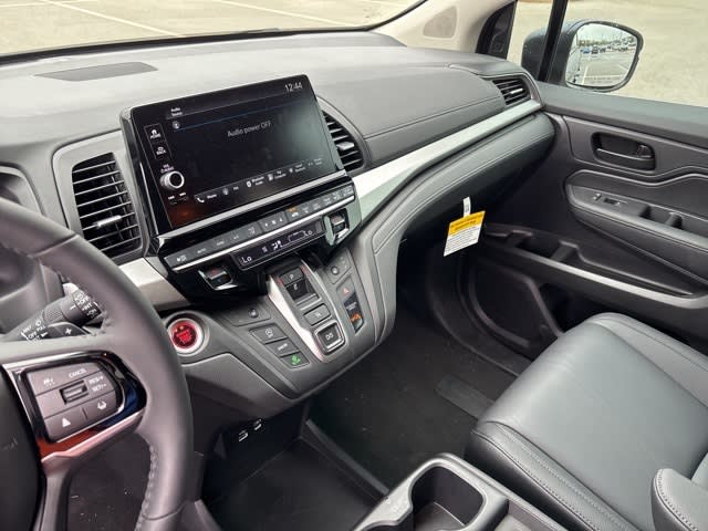 Thumbnail: 2026 Honda Odyssey - 8