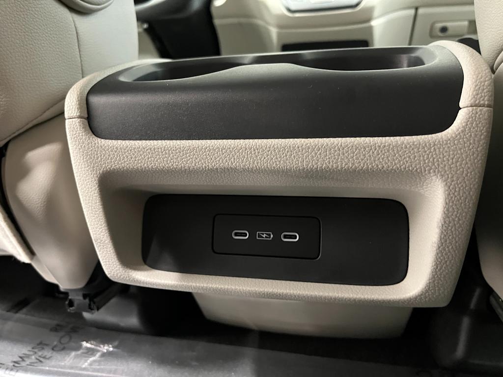 Thumbnail: 2026 Honda Odyssey - 25