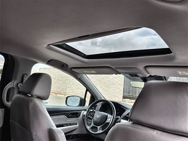 Thumbnail: 2018 Honda Odyssey - 31