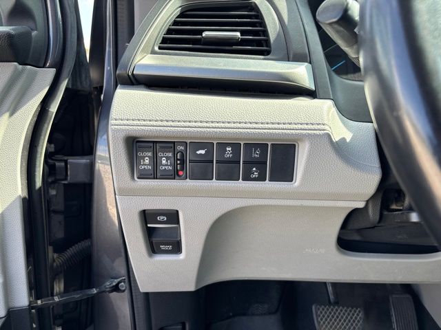 Thumbnail: 2018 Honda Odyssey - 18