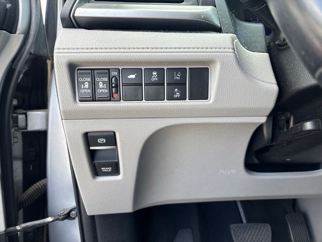 Thumbnail: 2019 Honda Odyssey - 19