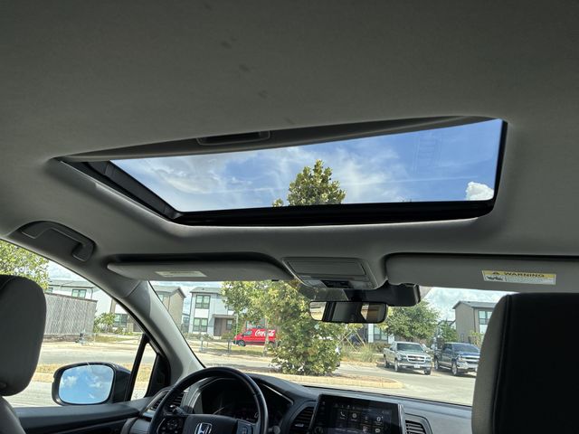 Thumbnail: 2018 Honda Odyssey - 30