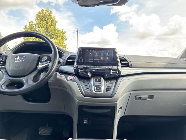 Thumbnail: 2018 Honda Odyssey - 14