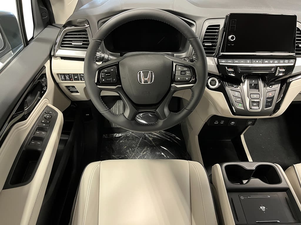 Thumbnail: 2026 Honda Odyssey - 10