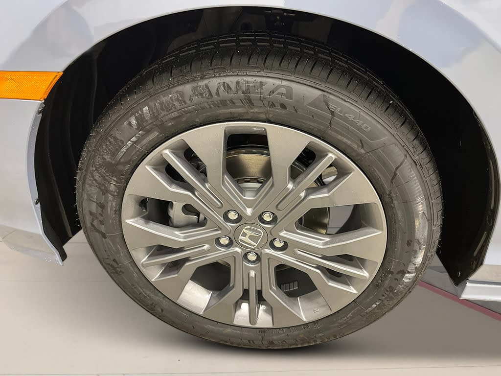 Thumbnail: 2026 Honda Odyssey - 8