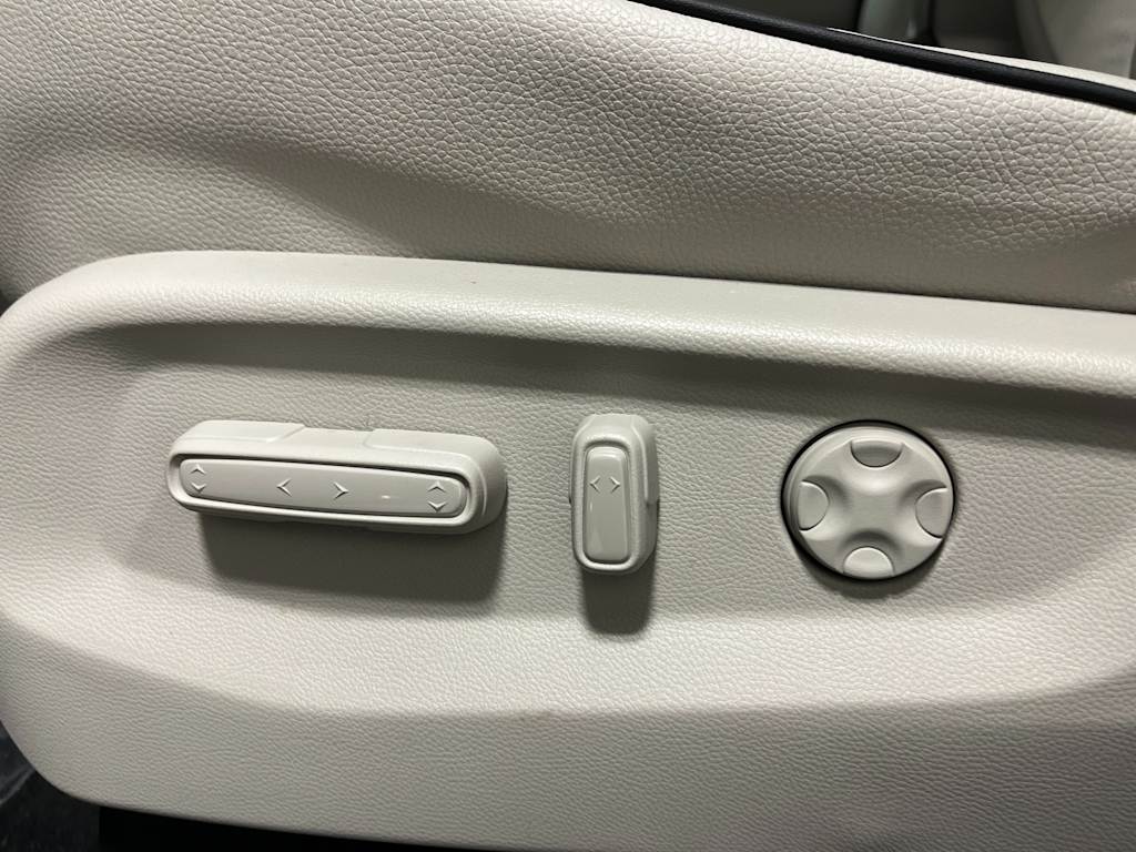 Thumbnail: 2027 Honda Odyssey - 16