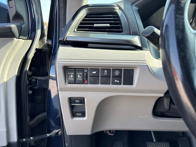 Thumbnail: 2022 Honda Odyssey - 18