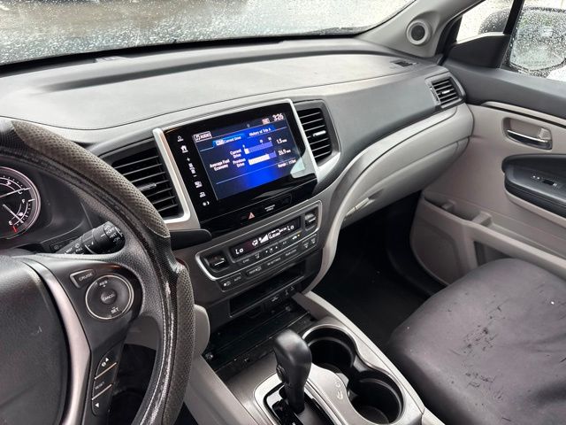 Thumbnail: 2017 Honda Pilot - 7