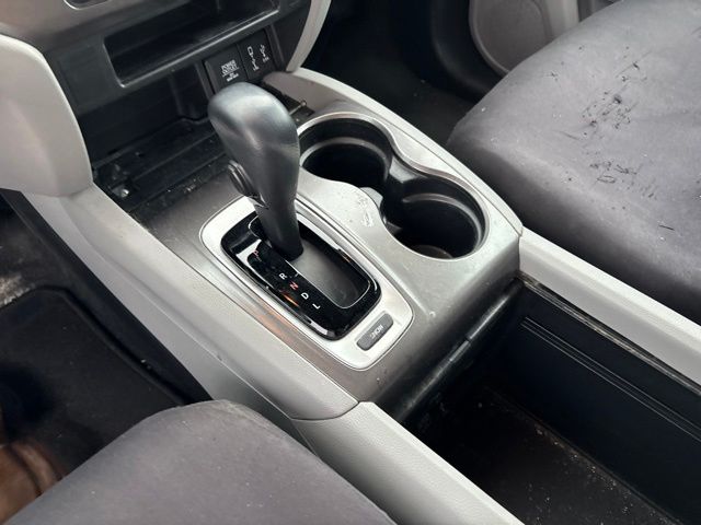 Thumbnail: 2017 Honda Pilot - 10