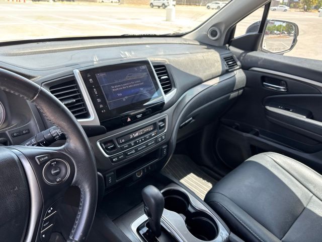 Thumbnail: 2017 Honda Pilot - 8