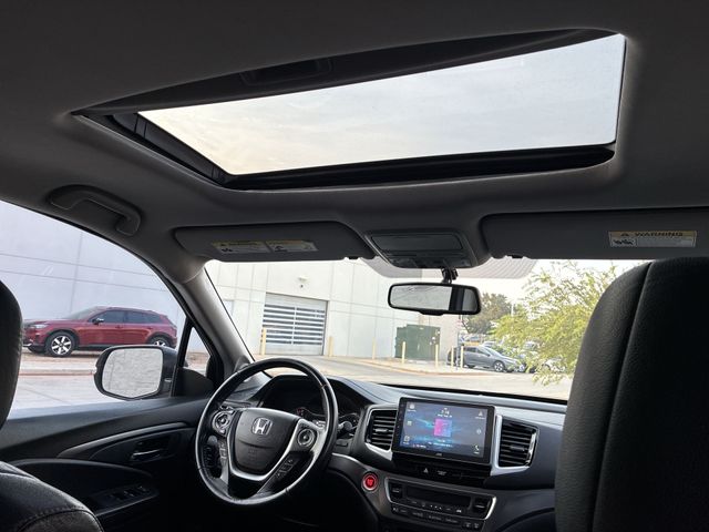 Thumbnail: 2017 Honda Pilot - 31