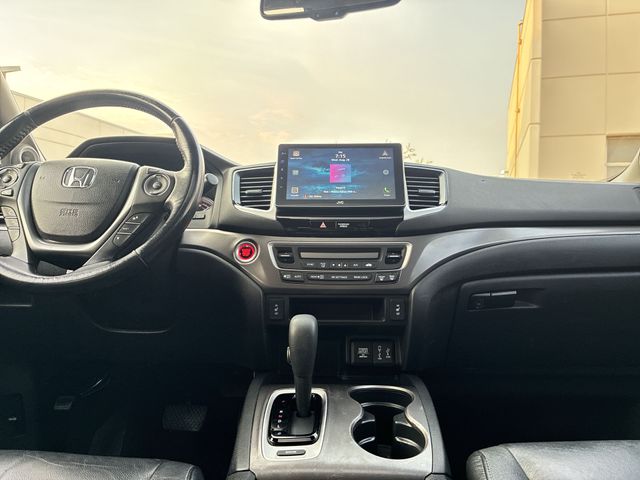 Thumbnail: 2017 Honda Pilot - 15