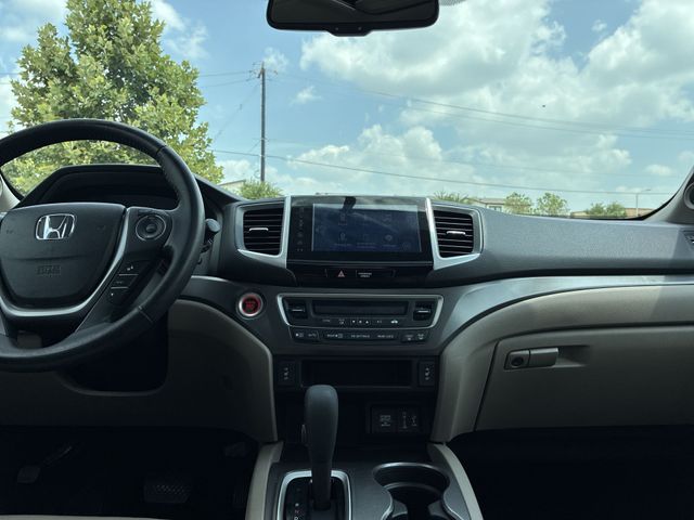 Thumbnail: 2017 Honda Pilot - 15