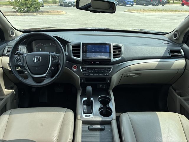 Thumbnail: 2017 Honda Pilot - 10
