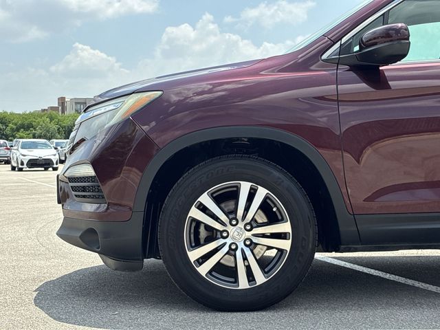 Thumbnail: 2017 Honda Pilot - 8