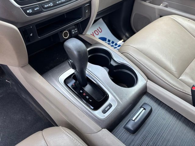 Thumbnail: 2019 Honda Pilot - 12