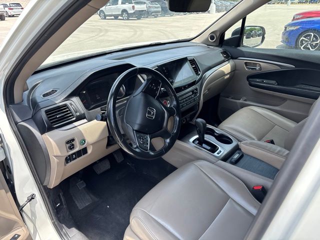 Thumbnail: 2019 Honda Pilot - 2