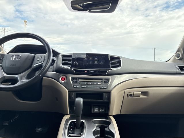 Thumbnail: 2019 Honda Pilot - 14