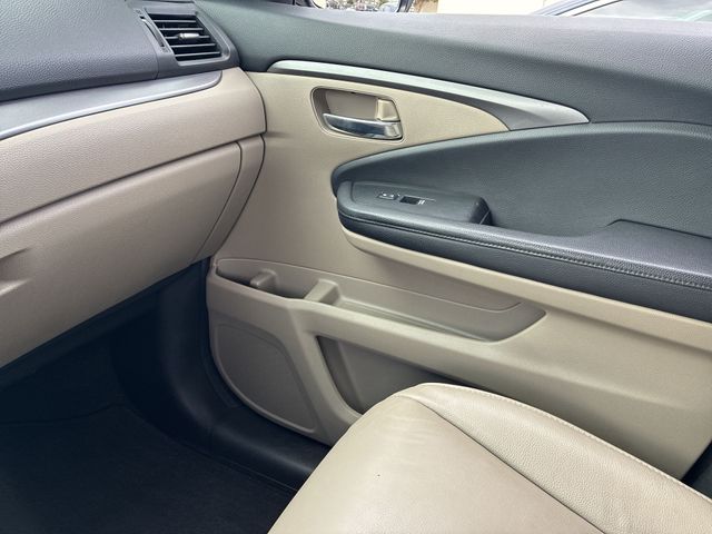 Thumbnail: 2019 Honda Pilot - 37