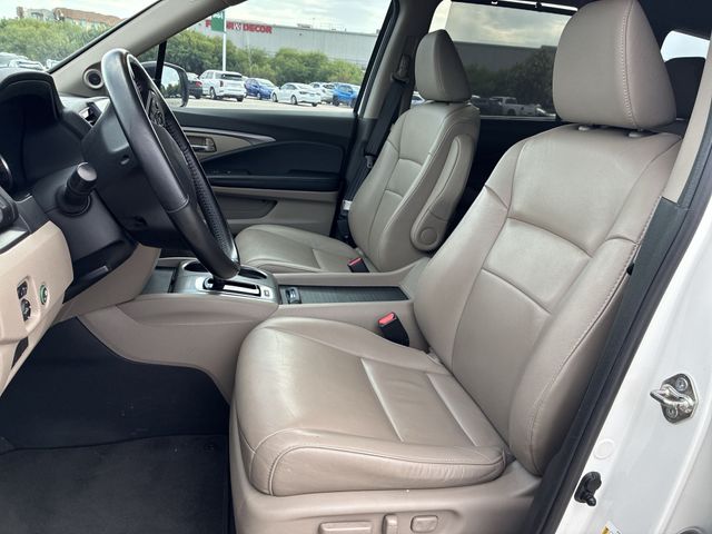Thumbnail: 2019 Honda Pilot - 10