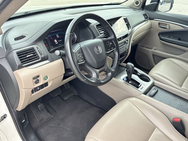 Thumbnail: 2019 Honda Pilot - 2