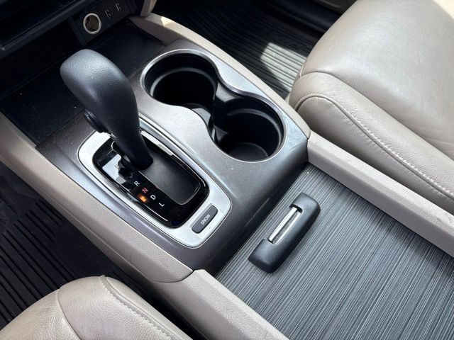 Thumbnail: 2017 Honda Pilot - 11