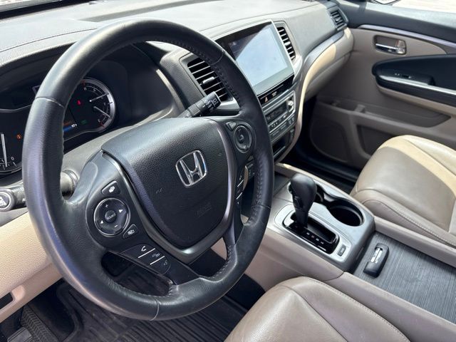 Thumbnail: 2017 Honda Pilot - 2