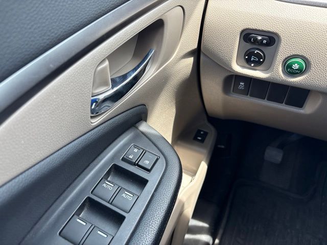 Thumbnail: 2017 Honda Pilot - 27