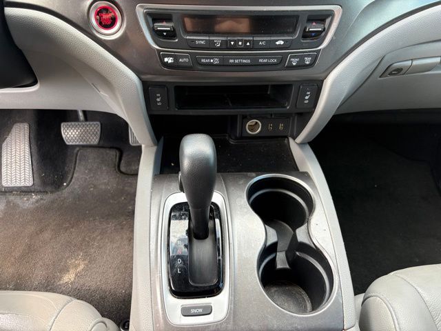 Thumbnail: 2016 Honda Pilot - 23