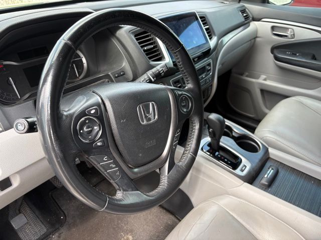 Thumbnail: 2016 Honda Pilot - 2
