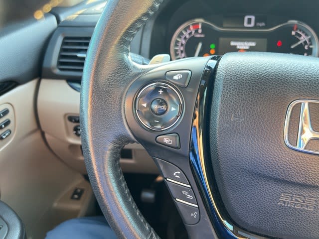 Thumbnail: 2016 Honda Pilot - 15