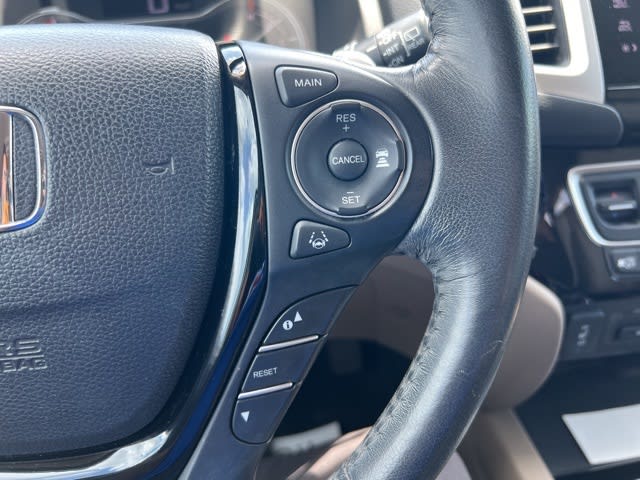 Thumbnail: 2018 Honda Pilot - 24