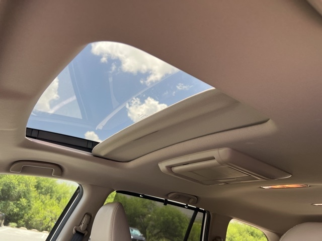 Thumbnail: 2018 Honda Pilot - 21