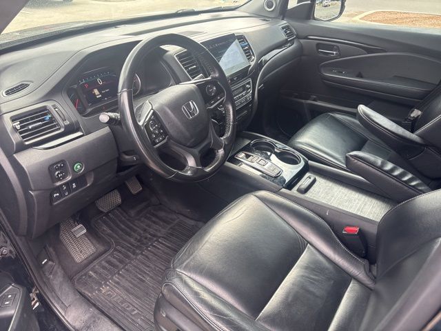 Thumbnail: 2019 Honda Pilot - 2