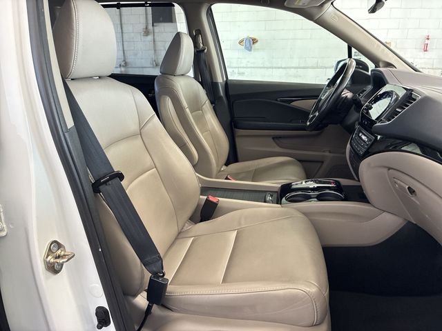Thumbnail: 2020 Honda Pilot - 11