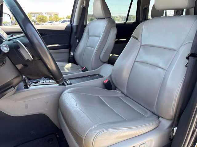 Thumbnail: 2017 Honda Pilot - 8