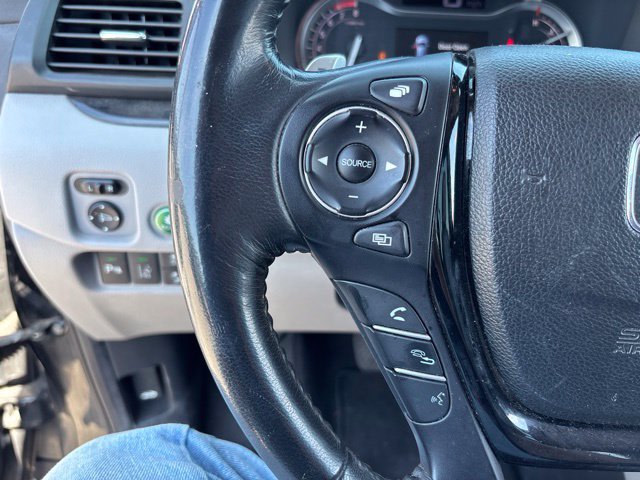 Thumbnail: 2017 Honda Pilot - 19