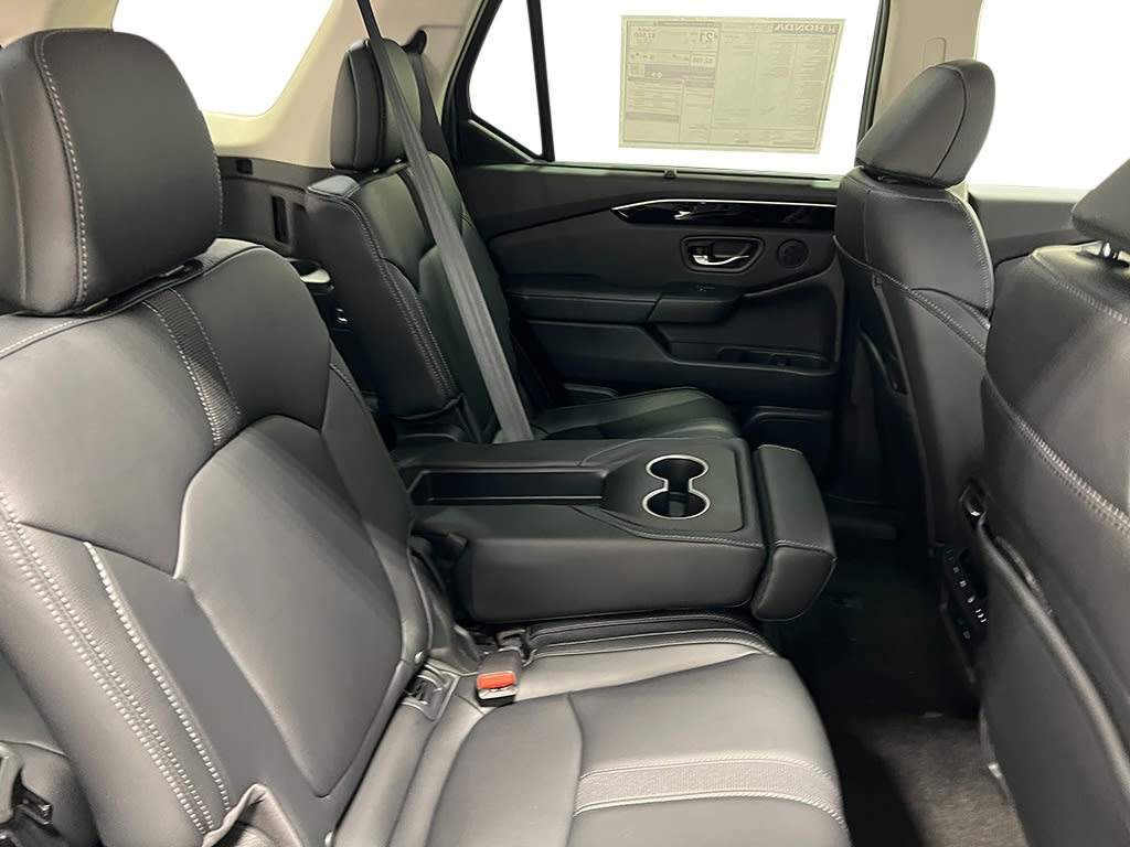 Thumbnail: 2025 Honda Pilot - 35