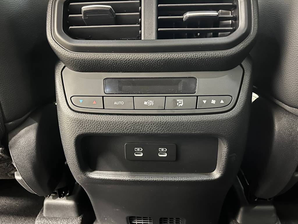 Thumbnail: 2026 Honda Pilot - 23