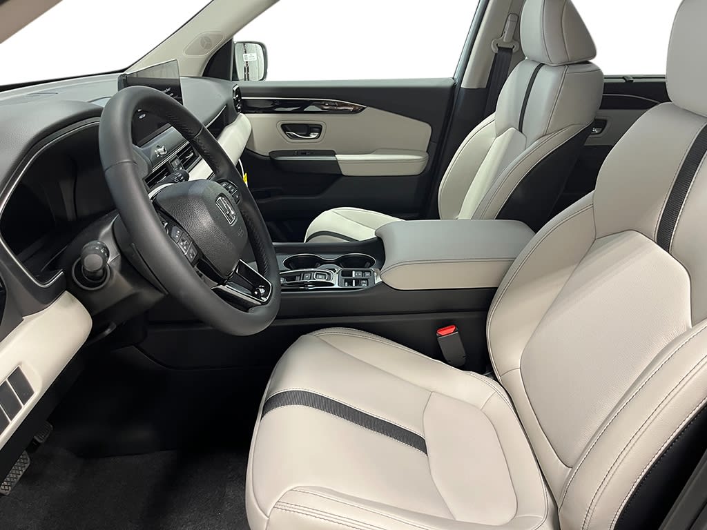 Thumbnail: 2026 Honda Pilot - 9