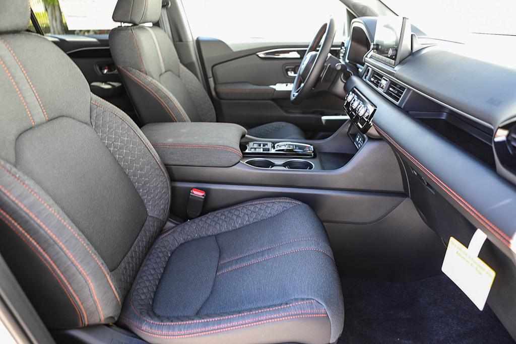 Thumbnail: 2025 Honda Pilot - 10