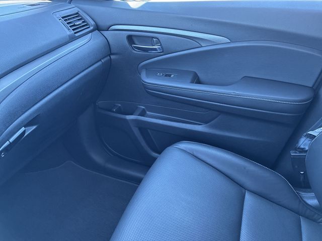 Thumbnail: 2025 Honda Ridgeline - 36