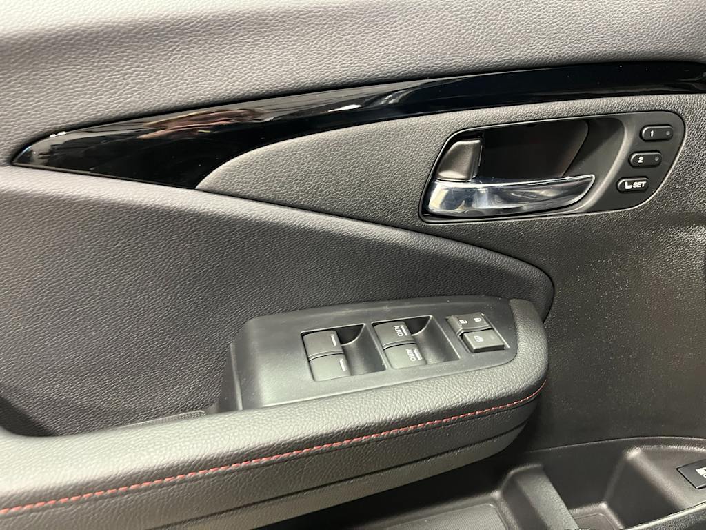 Thumbnail: 2025 Honda Ridgeline - 16