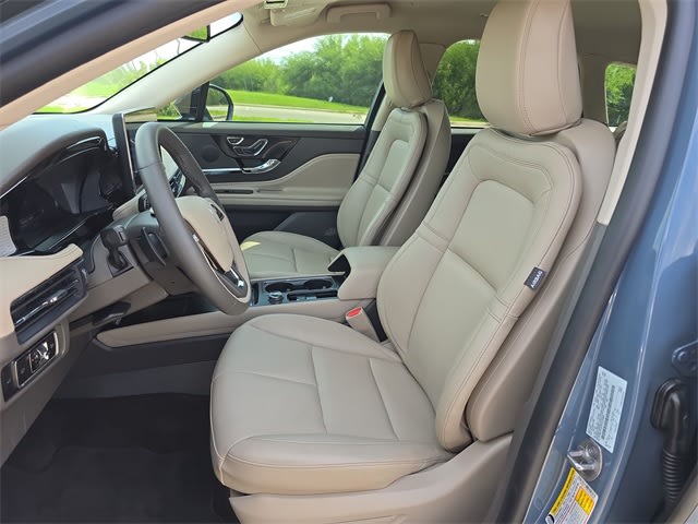 2023 Lincoln Corsair Standard 11
